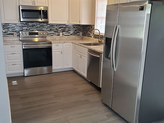 4th image of 323 S Miami Ave