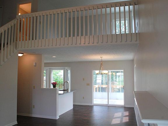 4th image of 5467 Carbondale Dr