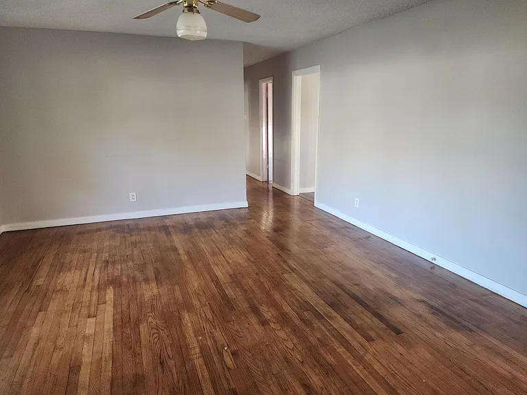 3141 Ray Dr W — Photo 6