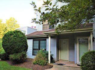 5205 Stonehedge Rd #5205, Edison, NJ 08820