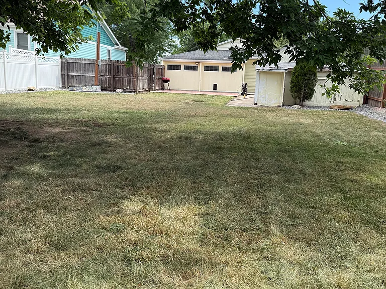 308 Oak St — Photo 2