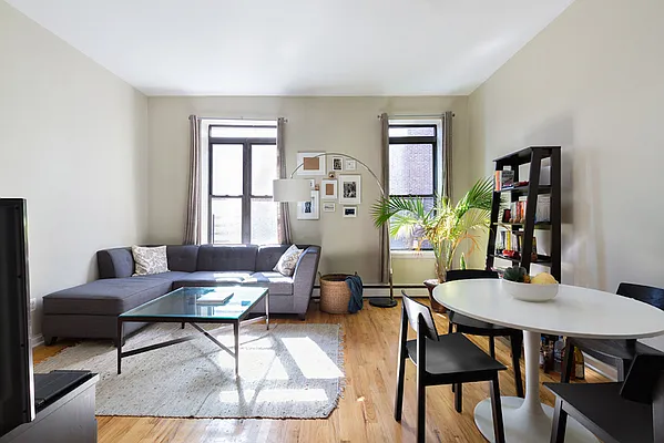 Rented by Ntrust Realty LLC | media 17