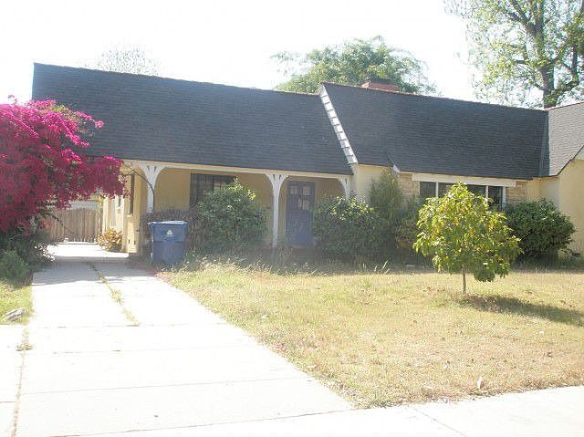 1st image of 5641 Camellia Ave