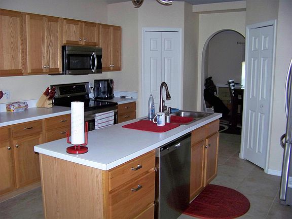 5th image of 1550 SW Apache Southwest Avenue