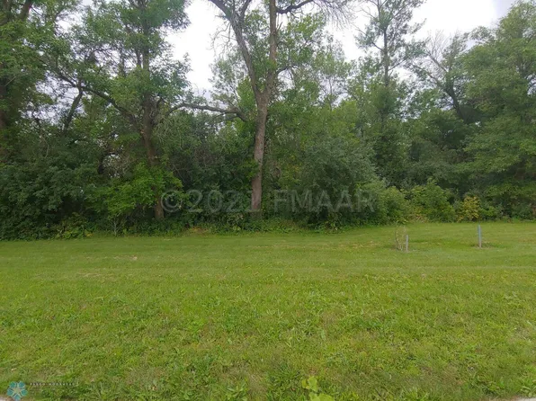513 Leonard St, Hawley, MN 56549