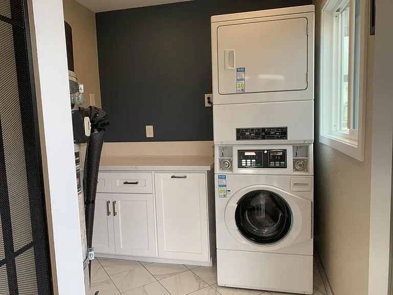 7041 Pickering Ave #9 — Photo 11