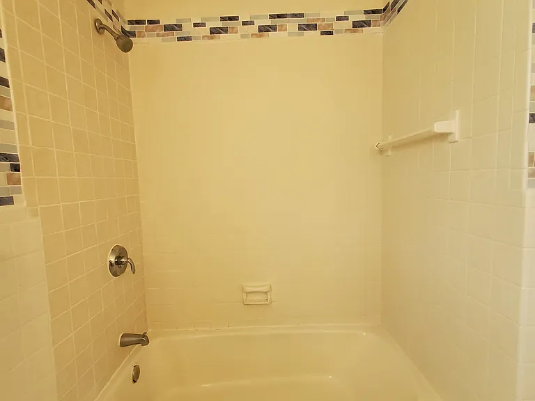110 Crystal St #2 — Photo 9