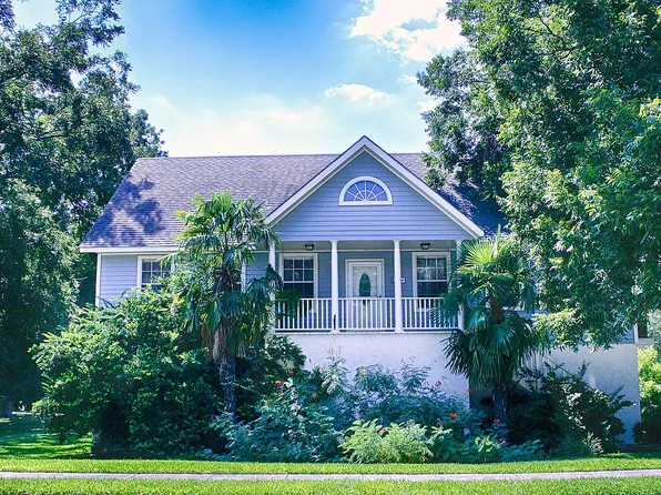 325 Fair Ln, New Braunfels, TX 78130