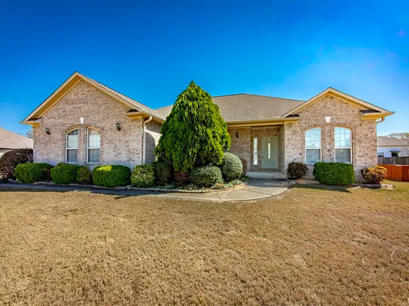 157 Booker Dr, Lonoke, AR 72086
