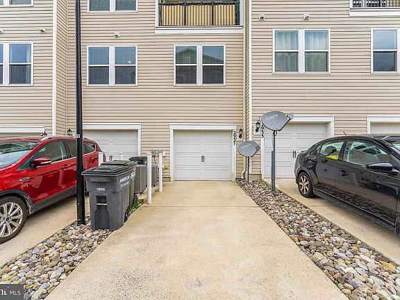 3rd image of 2937 Gilder Way #73