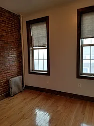 Rented by Space Link Realty