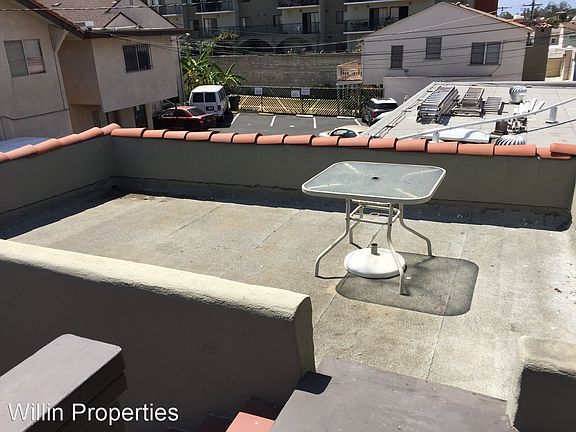 3rd image of 3974 Park Blvd