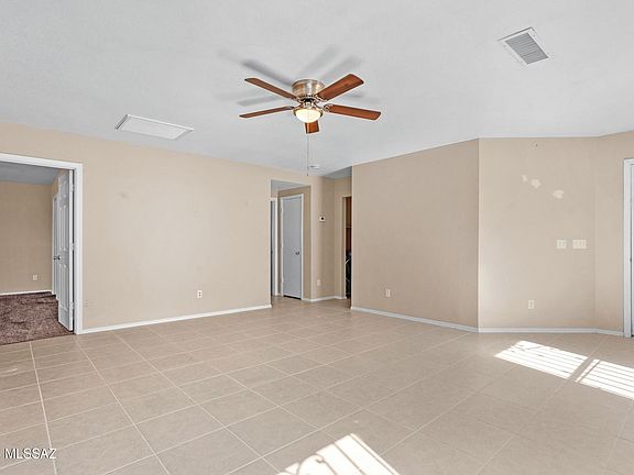 4th image of 6142 S Avenue Du Printemps