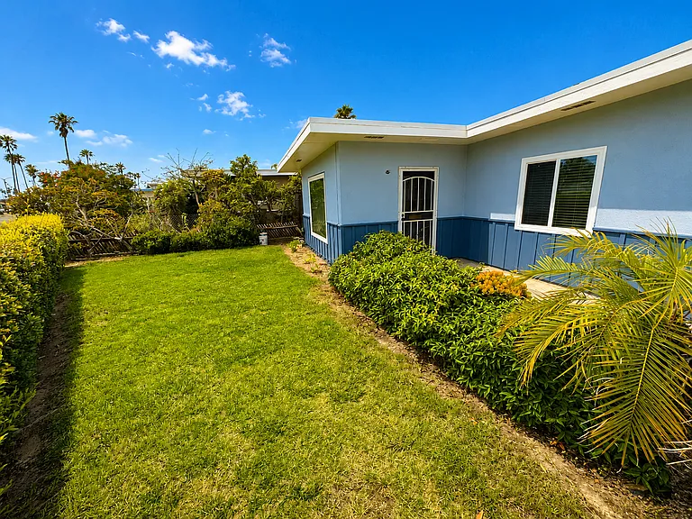 2204 Pierpont Blvd — Photo 18