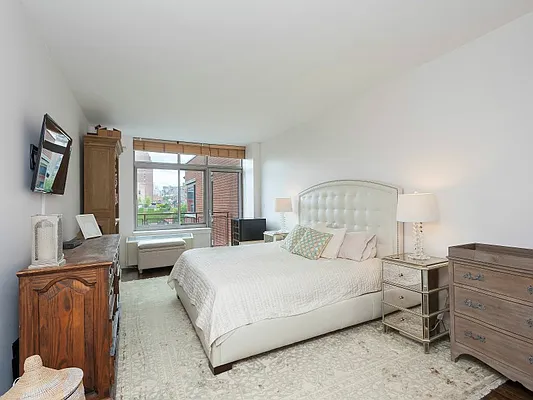 Rented by Sotheby's International Realty | media 3