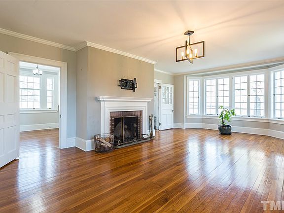 3rd image of 107 Laurel Hill Cir