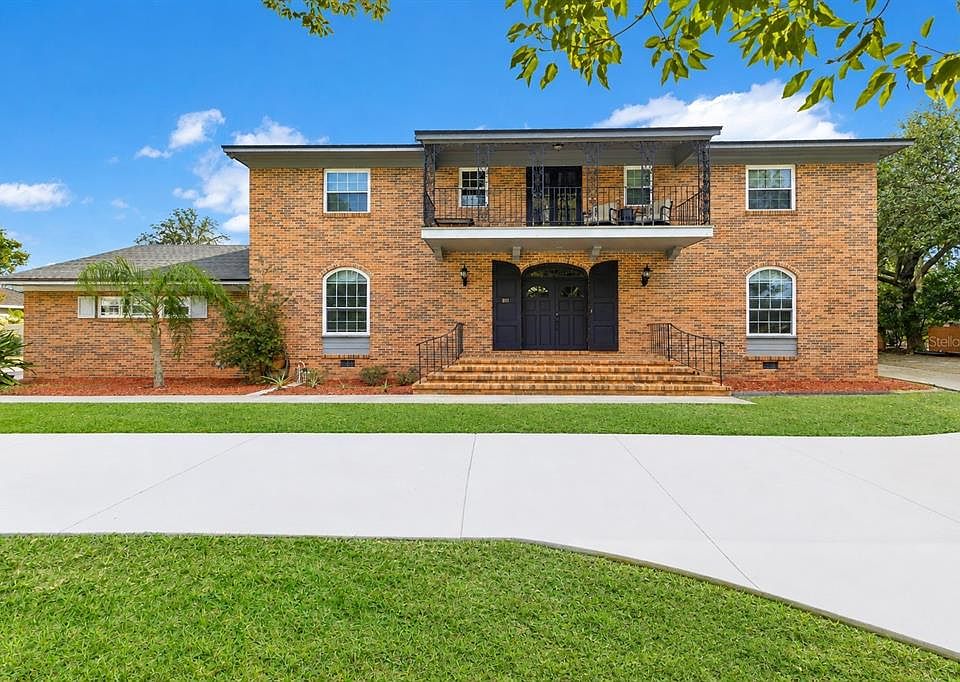 1st image of 811 FAIRLINGTON DRIVE