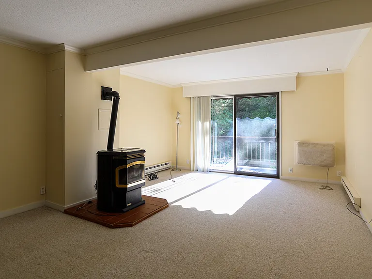 111 Brook Holw — Photo 20