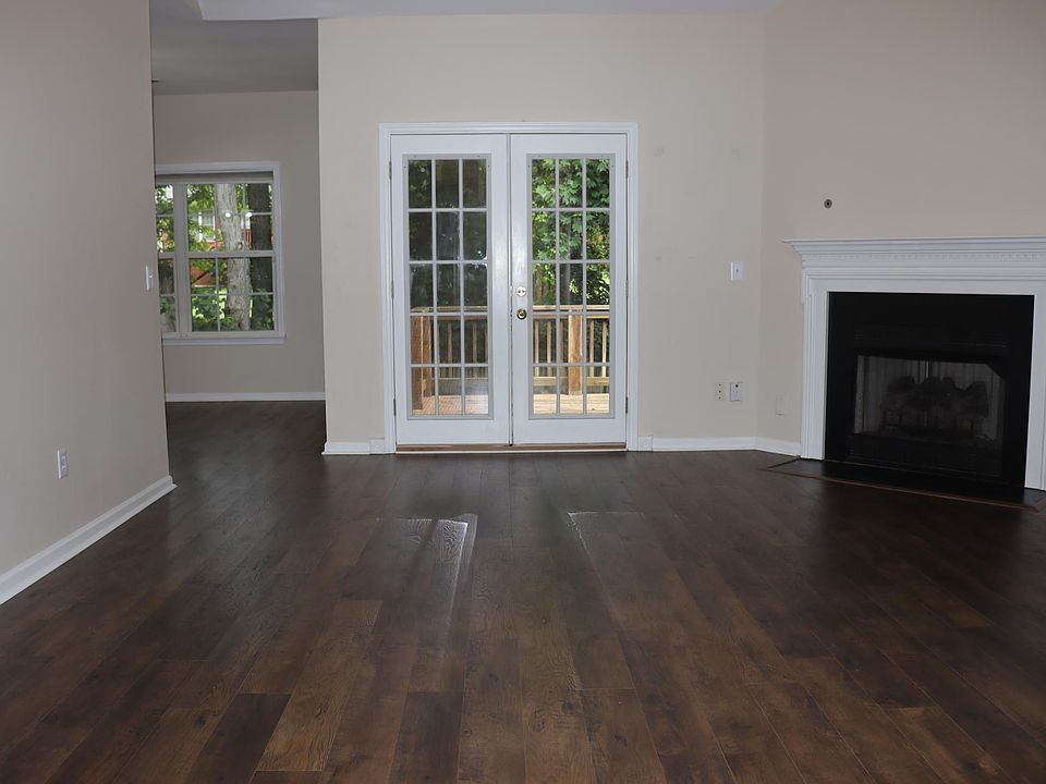 1st image of 823 Willet Ct