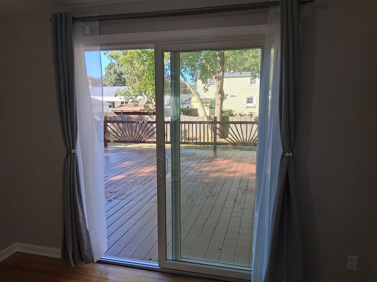 4 bed, 1382 sqft, $2,200 — Photo 4