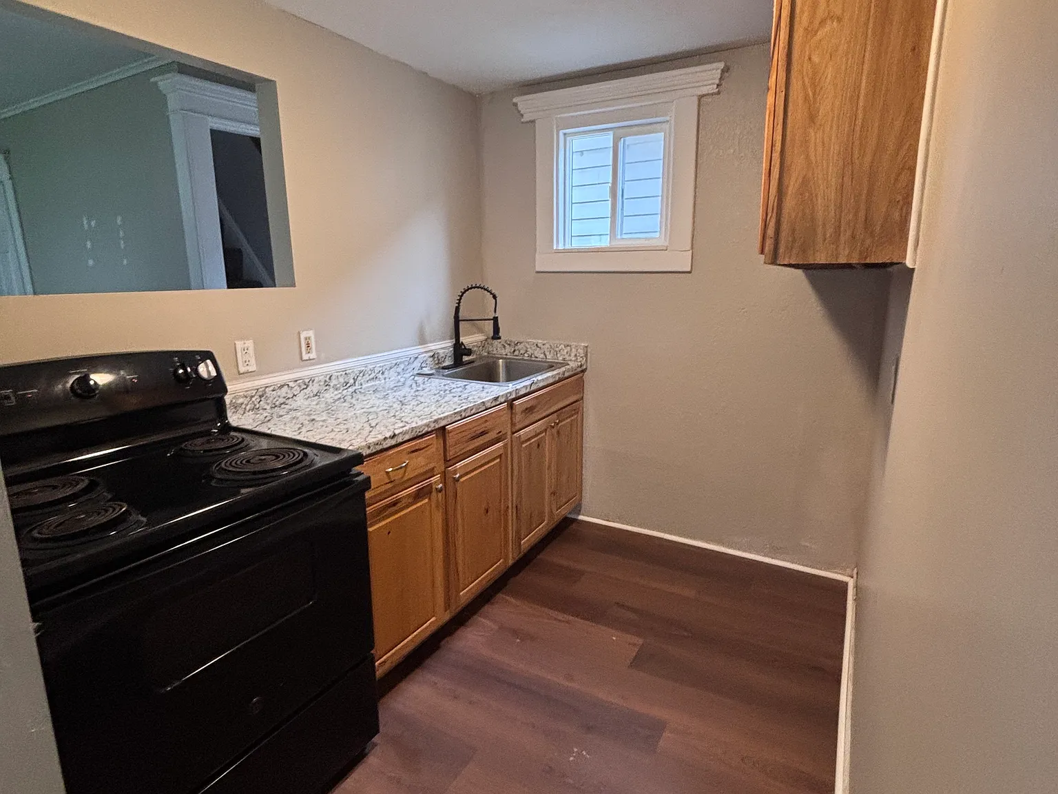 3 bed, 1190 sqft, $1,350 — Photo 3
