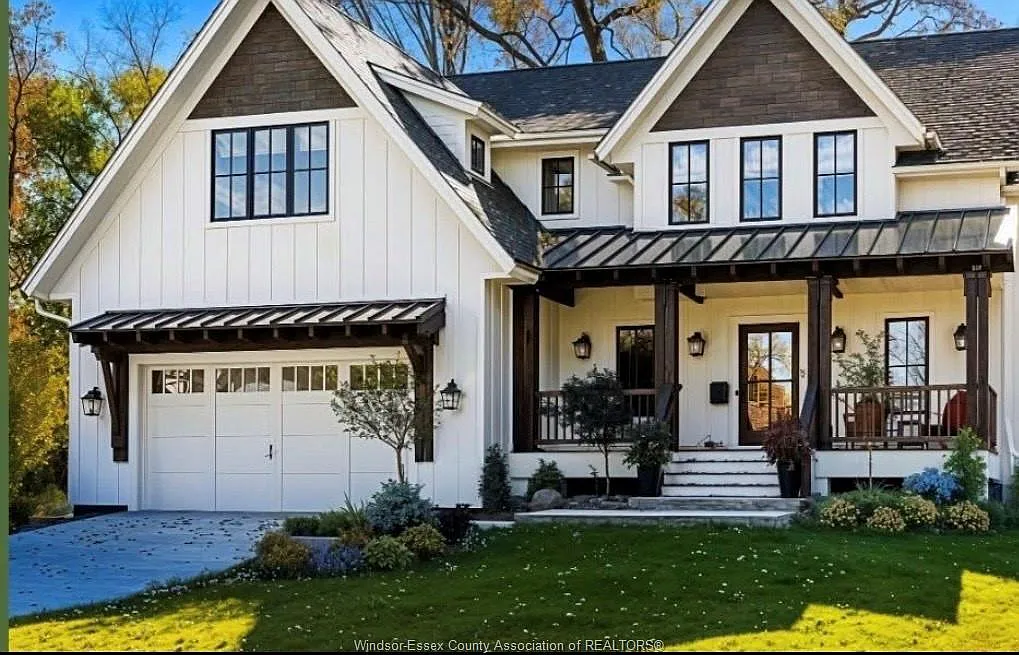 4 bed, 3.5 bath — Photo 3