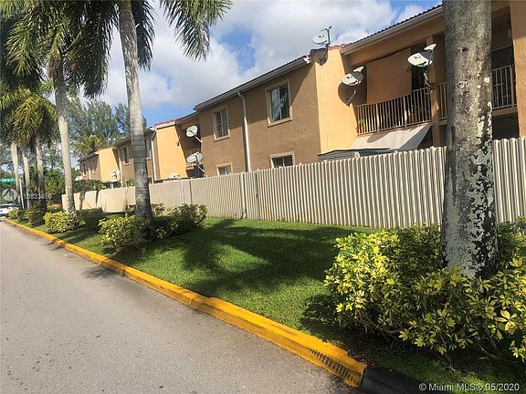 2nd image of 1152 NW 124th Pl #105