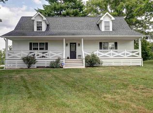 12783 E Hobbieville Rd, Springville, IN 47462