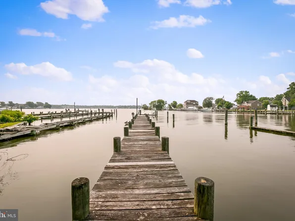 1121 Chester Rd, Middle River, MD 21220