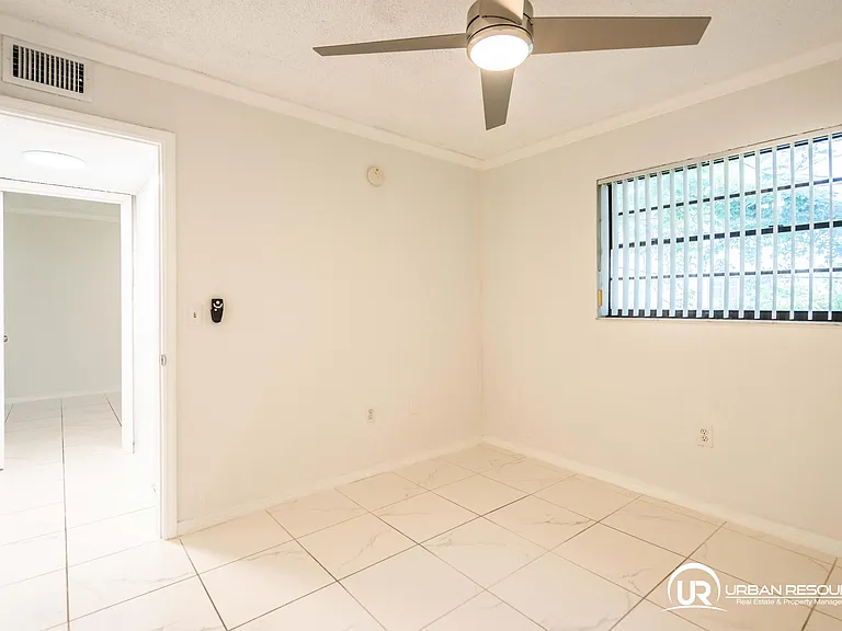 3265 Virginia St #18 — Photo 22