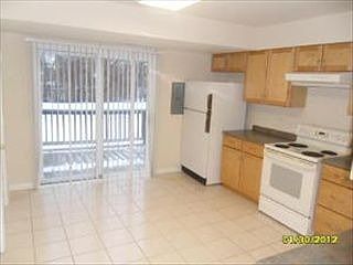 5th image of 410 Kensington Ct