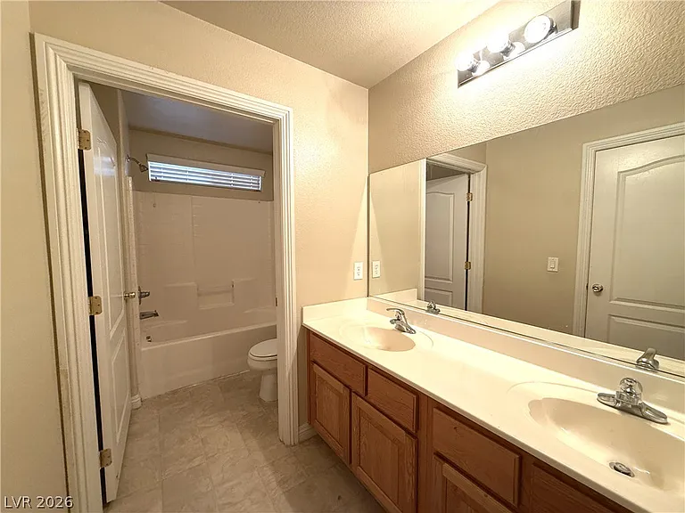 9407 Borough Park St — Photo 10