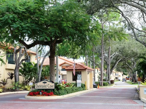 7847 SW 102nd Ln, Miami, FL 33156