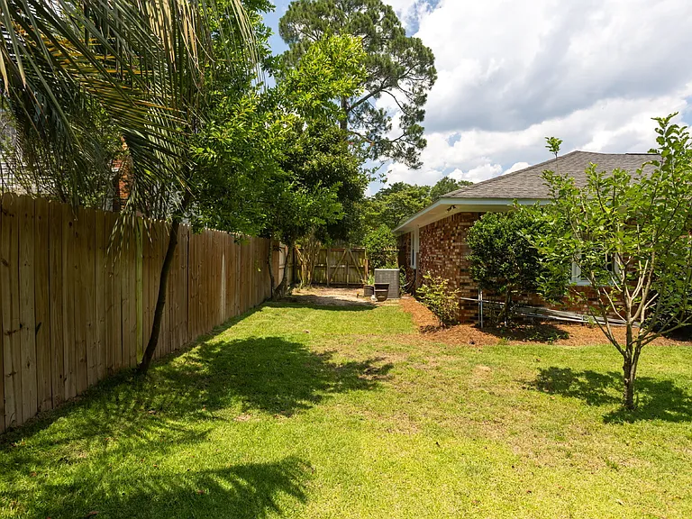 2704 Powhatan Dr — Photo 14