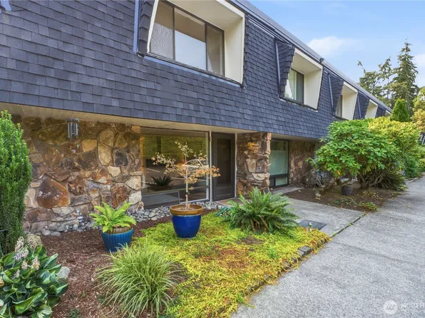 20714 76th Avenue W #4, Edmonds, WA 98026