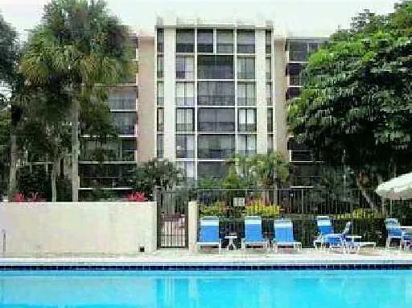 1532 Bridgewood Drive, Boca Raton, FL 33434