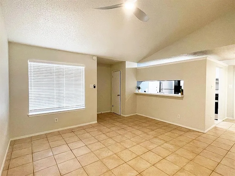 1808 Prairie Knoll Ct #B — Photo 9
