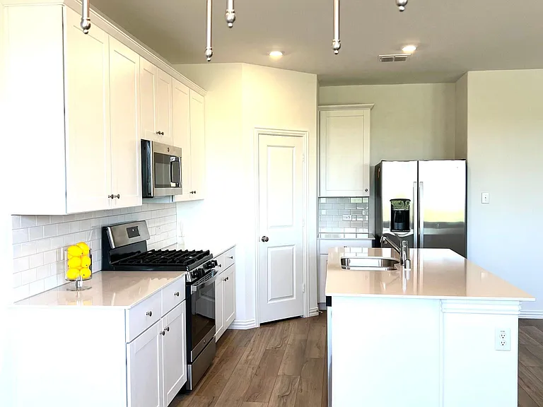 1105 Misty Brook Dr — Photo 17