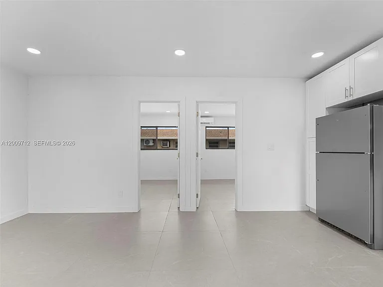 1368 W 29th St #2 — Photo 18