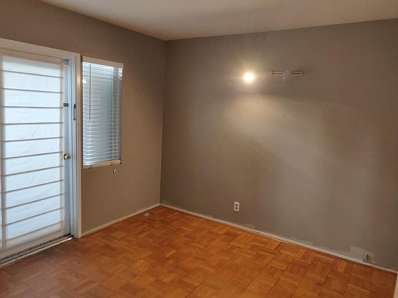 4th image of 3474 Murdoch Ct