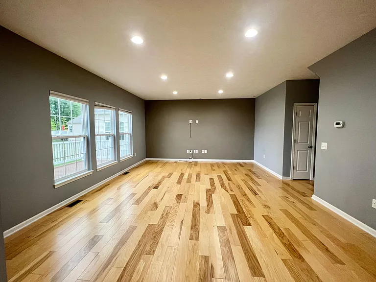 10454 Dogwood Dr — Photo 6