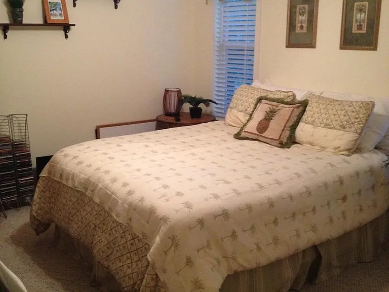 2nd bedroom