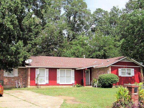 2nd image of 847 Leicester Dr