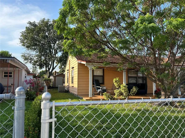 870 E 5th St, Hialeah, FL 33010