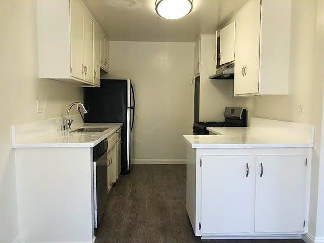 1st image of 1810 Hardison Pl