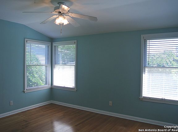 3rd image of 232 Harmon Dr