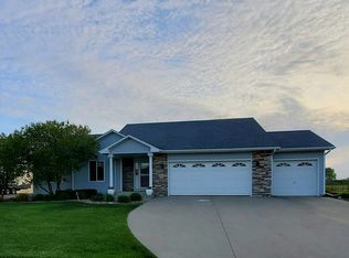 931 Trail Dr, Slater, IA 50244