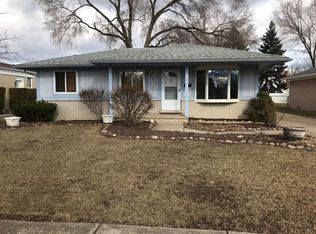 27910 Los Olas Dr, Warren, MI 48093