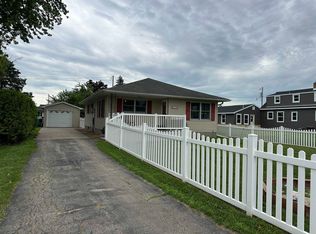 2409 Jackson St, Savanna, IL 61074