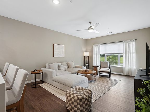 4th image of 260 N Scott Blvd Unit 108
